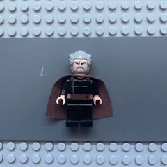 lego star wars sw0224 Count Dooku minifigure- Light Bluish Gray Swept Back Hair, Reddish Brown Cape, Large Eyes