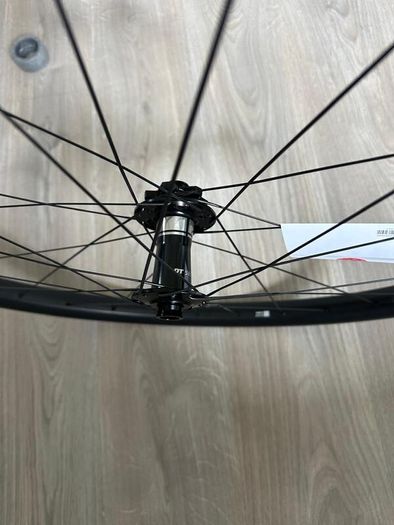 Dt Swiss EXC1200 classic 27.5 carbon front wheel