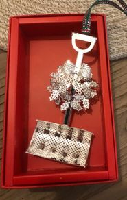 Newbridge snow shovel