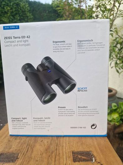 Binoculars ,Zeiss Terra ED 10x42.