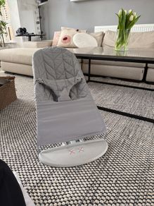 Baby Bjorn bliss bouncer - grey