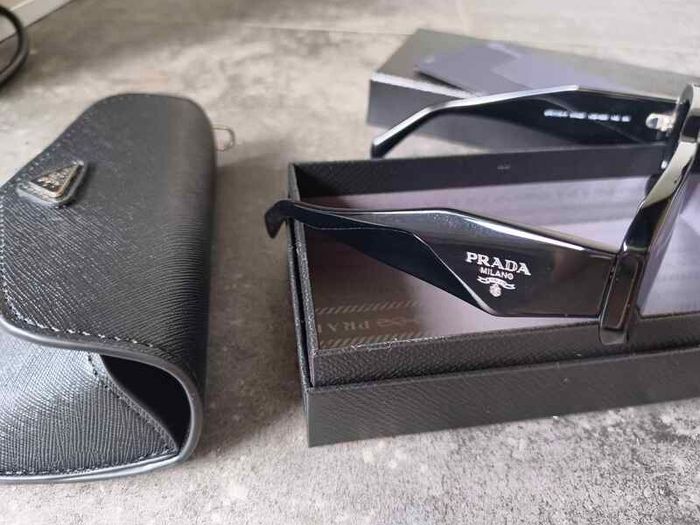 Prada Sunglasses - Symbole