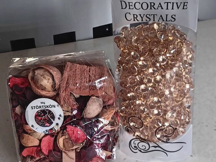 Scented Potpourri and Decorative Crystals