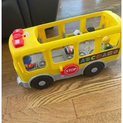 Fisher Price bus & zoo