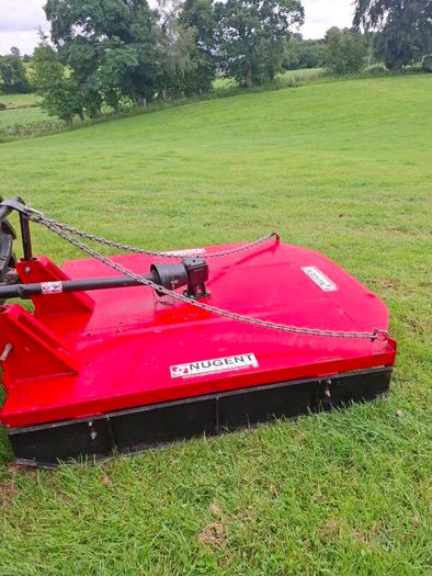 Tractor grass topper
