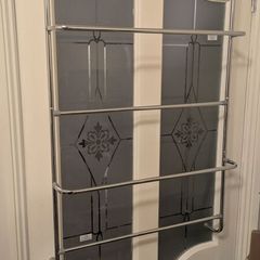Towel rack