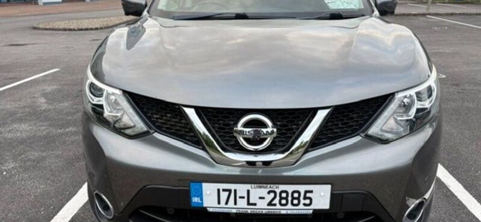 Nissan Qashqai 1.2 SV CVT Premium  Automatic 2017