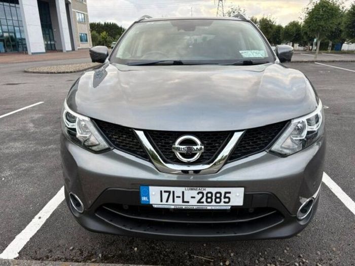 Nissan Qashqai 1.2 SV CVT Premium  Automatic 2017