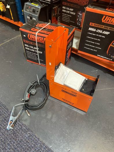 Gasless Mig Welders 150 Amp With Free Delivery And Flux Wire