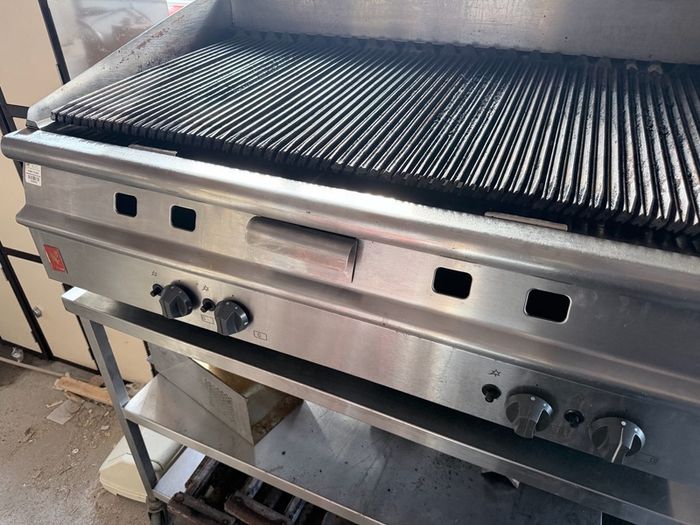 Premium Falcon Commercial Gas Chargrill (With Stand)