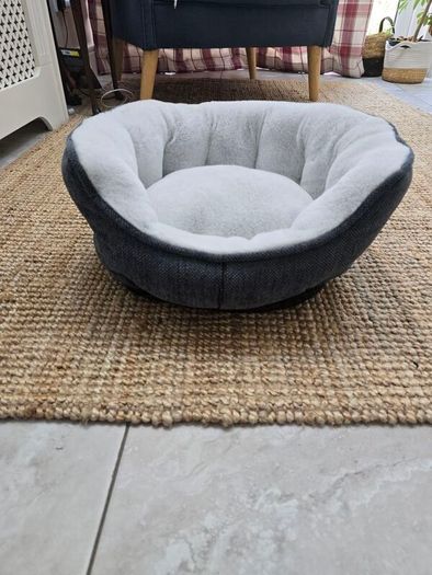 Cat bed