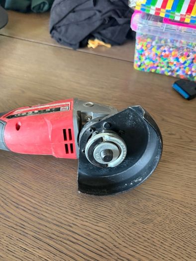 Milwaukee FUEL angle grinder Cordless 18v