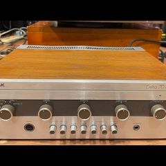 Legendary Vintage Leak stereo Delta 70 amplifier brilliant little amp and sounds wonderfull Tube like warmth and depth in great condition