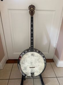 Barnes & Mullins Empress tenor banjo