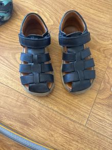 Boys' Froddo sandals size 29