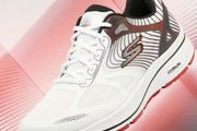 Men's Lightweight Breathable Sports with Shock Absorption, size 44 EU / 8 UK.