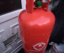 Gas