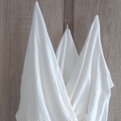 New white top with invisible straps crop top with the big decolate size extra small