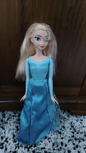 Elsa and Rapunzel