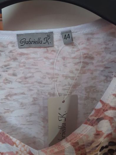 Gabriella K summer top..