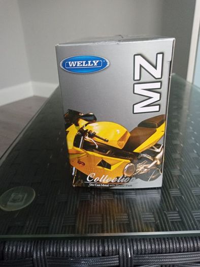Welly MZ 1000s