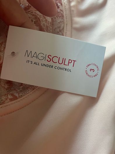 Magicsculpt all in one shaper 42c new