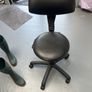 Beauticians chair Image 2