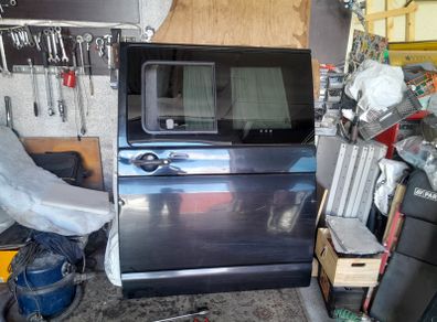Wv T5 Sliding door  2007 with sliding window  black in coloure