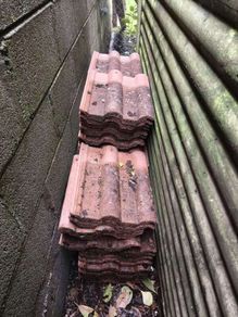 Roof tiles
