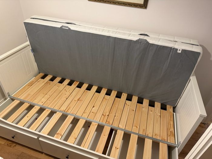 Hemnes day bed/ sofa bed with mattress