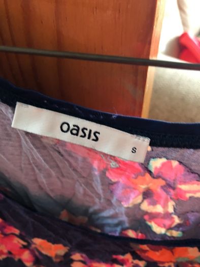 Oasis small size top