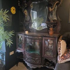 chiffonier