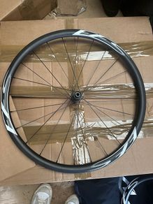 EFS Carbon wheelset DT Swiss 180 ceramic bearings