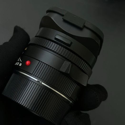 Leica Summicron-M 35mm f/2