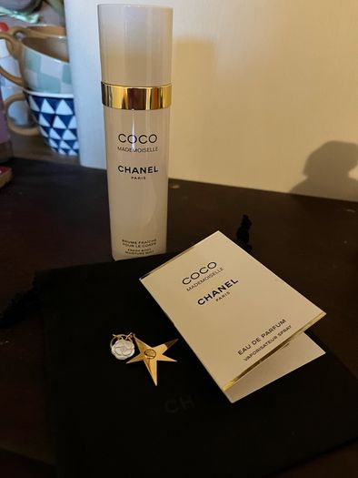 CHANEL Coco Mademoiselle Bundle - Mist, Charm & Sample