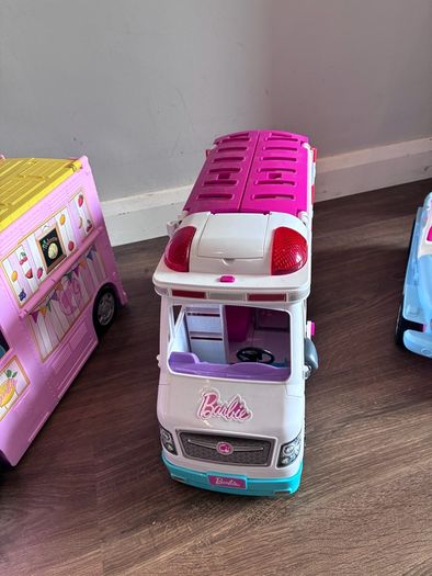 Barbies + 2 vans and 1 car