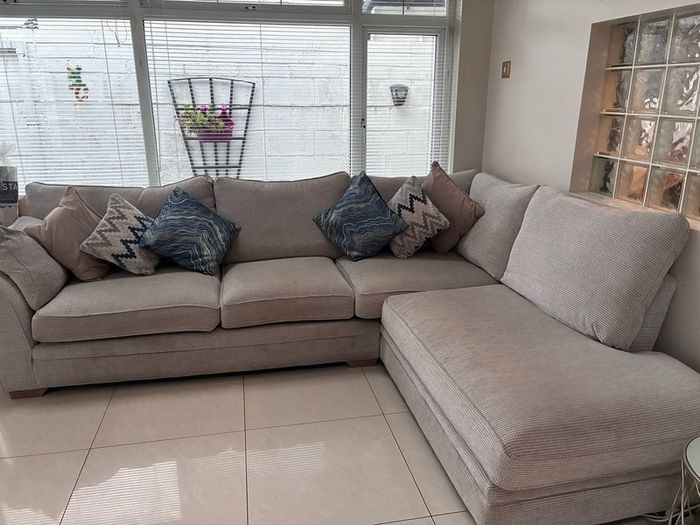 grey corner suite