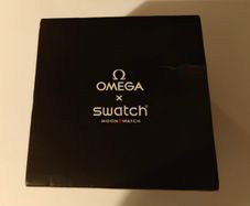 Brand New Omega x Swatch MoonSwatch - Mission to the Moonphase (Black Snoopy) + Extra Strap