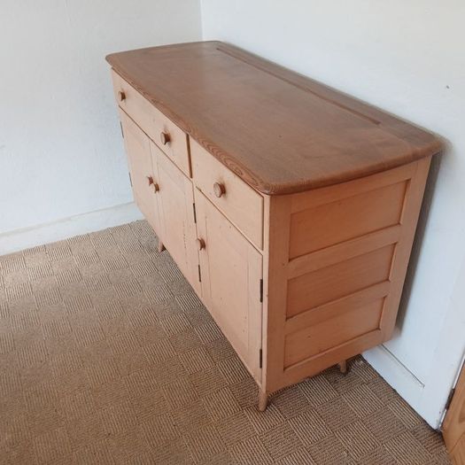 Eircol sideboard