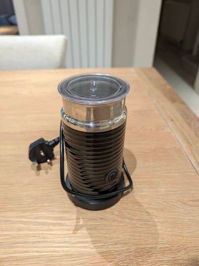 Nespresso aerocino 3 black