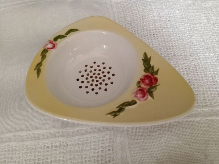 China tea strainer, Tea strainer, collectable china, Carlton ware