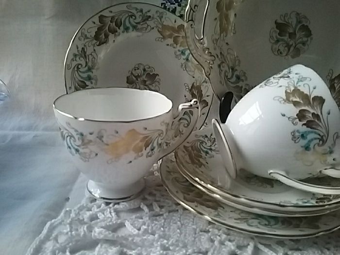 Coalport Four Place Strange Orchid