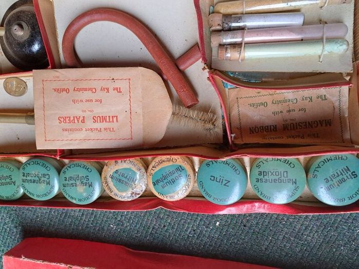 Vintage Chemistry Set