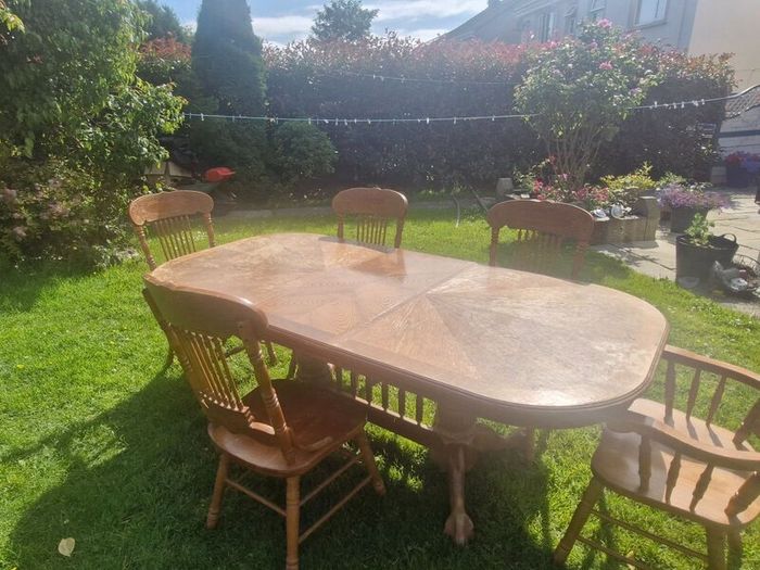Kitchen Table & Chairs