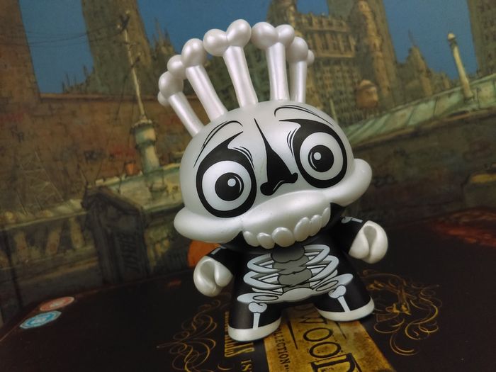 Kidrobot Dunny Flesh and Bones Skeleton ! by Scribe Artist ! from Merdivale Series ! 1/16 Ratio ! Vinyl Figure !