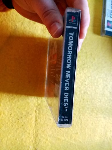 007 Tomorrow never dies PlayStation 1 Ps1 PlayStation 2 ps2 games Original Pal version