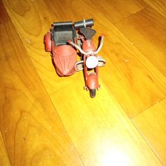 Toy car