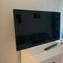 32" Tv Image 2