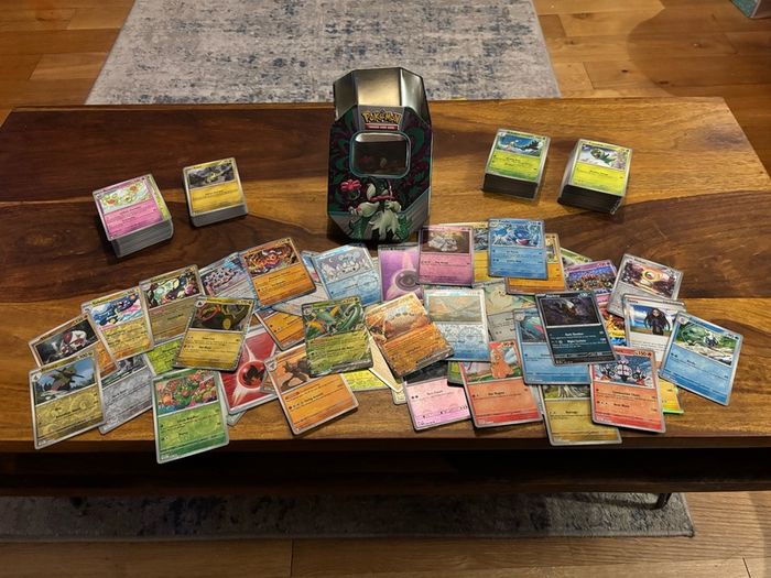 S&V Era Bundle Approx 400 Cards & Paladea Partners Collector Tin
