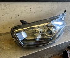 Ford transit custom headlight 2021